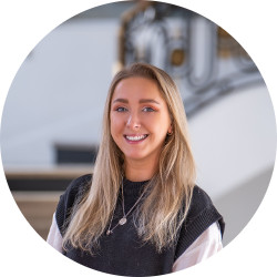 Laura Parache - Assistante service et relations partenaires, Toulouse Team - Meetings