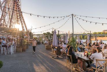 Guinguette au bord de la Garonne