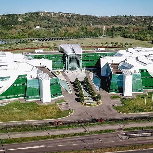 Centre de recherche - Bâtiment réalisé par M. Roger TAILLIBERT et les Laboratoires Pierre Fabre
